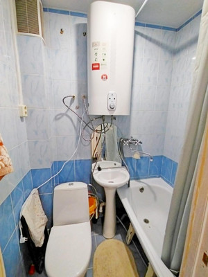 Продам однокомнатную (1-комн.) квартиру, Высоковольтная ул, 34к2, Рязань г