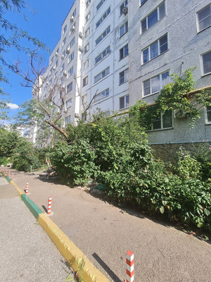 Продам трехкомнатную (3-комн.) квартиру, Карамзина ул, 23, Новороссийск г