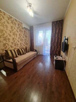 Продам трехкомнатную (3-комн.) квартиру, Карамзина ул, 23, Новороссийск г
