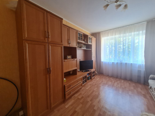 Продам трехкомнатную (3-комн.) квартиру, Карамзина ул, 23, Новороссийск г