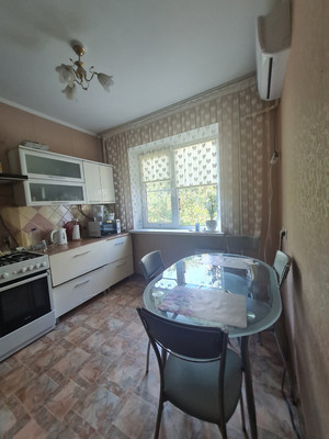 Продам трехкомнатную (3-комн.) квартиру, Карамзина ул, 23, Новороссийск г
