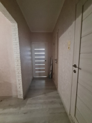 Продам трехкомнатную (3-комн.) квартиру, Карамзина ул, 23, Новороссийск г