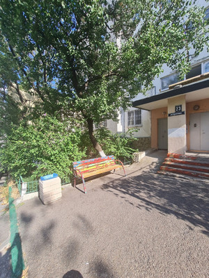Продам трехкомнатную (3-комн.) квартиру, Карамзина ул, 23, Новороссийск г