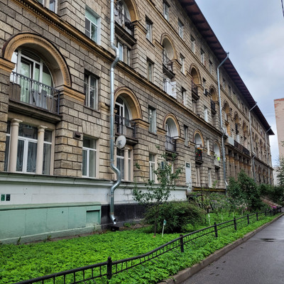 Продам комнату в 9-комн. квартире, Пархоменко пр-кт, 8, Санкт-Петербург г