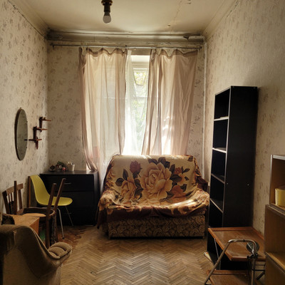 Продам комнату в 9-комн. квартире, Пархоменко пр-кт, 8, Санкт-Петербург г
