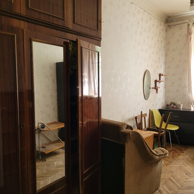 Продам комнату в 9-комн. квартире, Пархоменко пр-кт, 8, Санкт-Петербург г