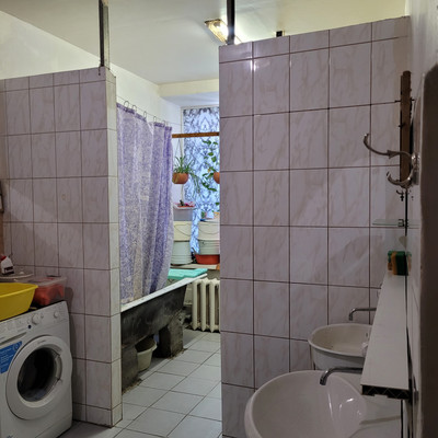 Продам комнату в 9-комн. квартире, Пархоменко пр-кт, 8, Санкт-Петербург г