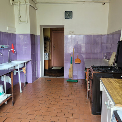 Продам комнату в 9-комн. квартире, Пархоменко пр-кт, 8, Санкт-Петербург г