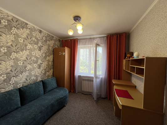 Продам трехкомнатную (3-комн.) квартиру, Лермонтова ул, 17, Симферополь г