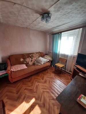 Продам трехкомнатную (3-комн.) квартиру, Д.2, Песоченка п