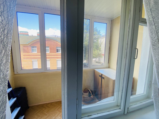 Продам трехкомнатную (3-комн.) квартиру, Чавайна б-р, 43, Йошкар-Ола г