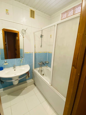 Продам трехкомнатную (3-комн.) квартиру, Чавайна б-р, 43, Йошкар-Ола г