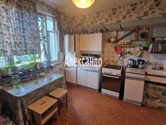 Продам трехкомнатную (3-комн.) квартиру, Королёва пр-кт, 24к1, Санкт-Петербург г