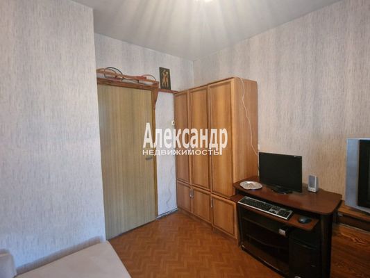 Продам трехкомнатную (3-комн.) квартиру, Королёва пр-кт, 24к1, Санкт-Петербург г