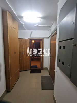 Продам трехкомнатную (3-комн.) квартиру, Королёва пр-кт, 24к1, Санкт-Петербург г