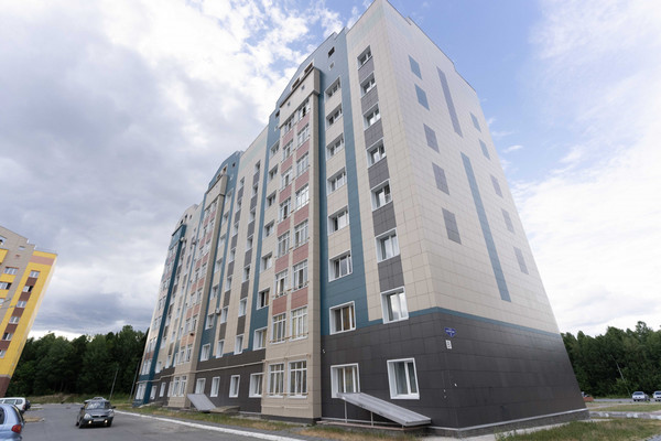Продам двухкомнатную (2-комн.) квартиру, Югорская ул, 5, Ханты-Мансийск г