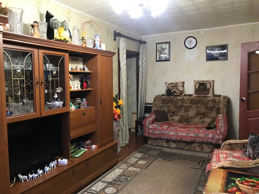 Продам трехкомнатную (3-комн.) квартиру, Киргетова ул, 23, Гатчина г