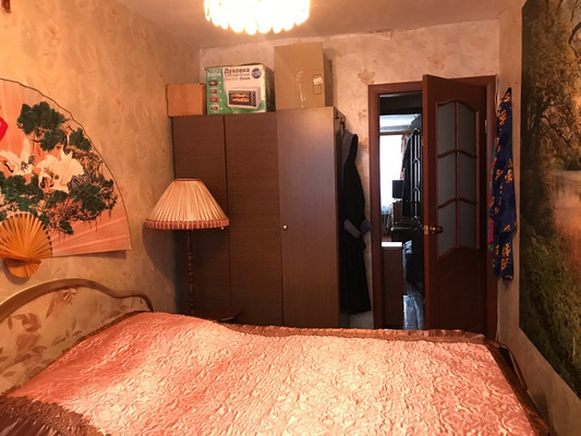 Продам трехкомнатную (3-комн.) квартиру, Киргетова ул, 23, Гатчина г