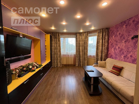 Продам трехкомнатную (3-комн.) квартиру, Лухмановская ул, 15к4, Москва г