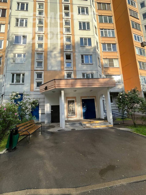 Продам трехкомнатную (3-комн.) квартиру, Лухмановская ул, 15к4, Москва г