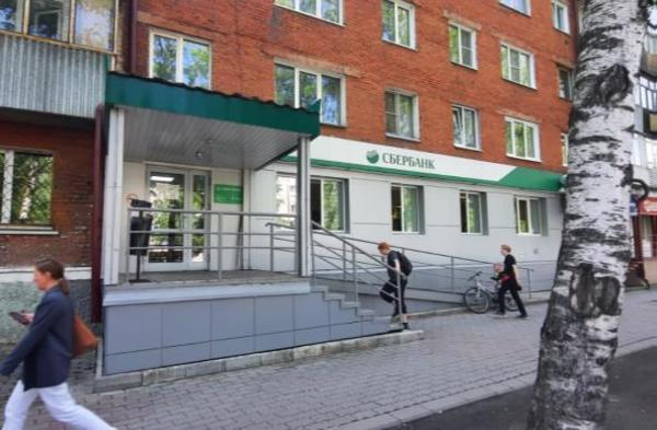 Продам коммерческое помещение 130,6 м2, 50 лет Комсомола пр-кт, 42, Междуреченск г
