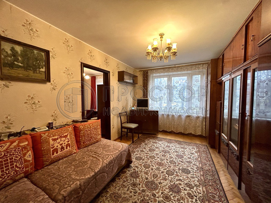 Продам трехкомнатную (3-комн.) квартиру, Днепропетровская ул, 35к2, Москва г