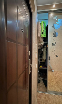 Продам трехкомнатную (3-комн.) квартиру, Батецкая ул, 21к1, Великий Новгород г