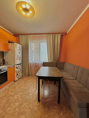 Продам трехкомнатную (3-комн.) квартиру, Батецкая ул, 21к1, Великий Новгород г