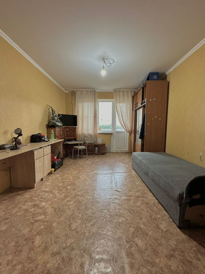 Продам трехкомнатную (3-комн.) квартиру, Батецкая ул, 21к1, Великий Новгород г