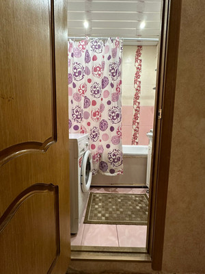 Продам трехкомнатную (3-комн.) квартиру, Батецкая ул, 21к1, Великий Новгород г