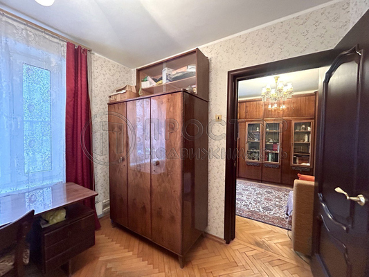 Продам трехкомнатную (3-комн.) квартиру, Днепропетровская ул, 35к2, Москва г