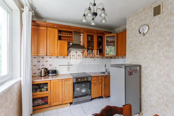 Продам двухкомнатную (2-комн.) квартиру, Таллинская ул, 24, Москва г