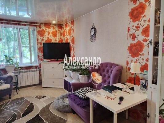 Продам трехкомнатную (3-комн.) квартиру, Центральная ул, 3, Сертолово г