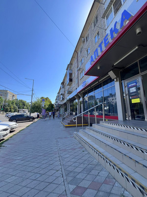 Продам трехкомнатную (3-комн.) квартиру, им. Атарбекова ул, 40, Краснодар г