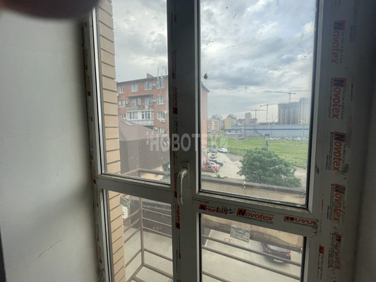 Продам однокомнатную (1-комн.) квартиру, им. Шаляпина пер, 33/3б, Краснодар г