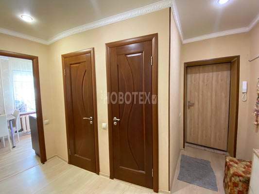 Продам трехкомнатную (3-комн.) квартиру, Ленина ул, 201, Крымск г