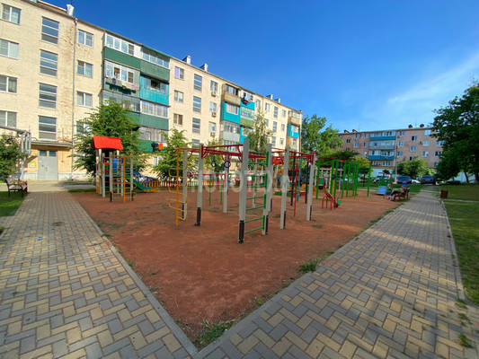 Продам трехкомнатную (3-комн.) квартиру, Ленина ул, 201, Крымск г