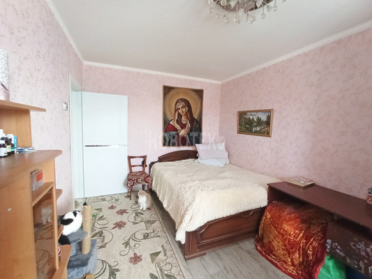 Продам трехкомнатную (3-комн.) квартиру, Карла Либкнехта ул, 19а, Крымск г