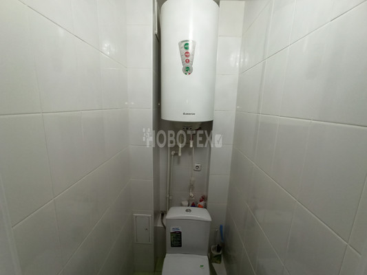 Продам трехкомнатную (3-комн.) квартиру, Карла Либкнехта ул, 19а, Крымск г