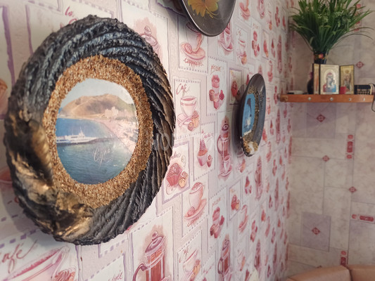 Продам трехкомнатную (3-комн.) квартиру, Карла Либкнехта ул, 19а, Крымск г