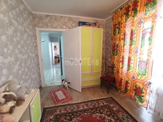 Продам трехкомнатную (3-комн.) квартиру, Карла Либкнехта ул, 19а, Крымск г