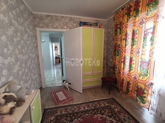 Продам трехкомнатную (3-комн.) квартиру, Карла Либкнехта ул, 19а, Крымск г