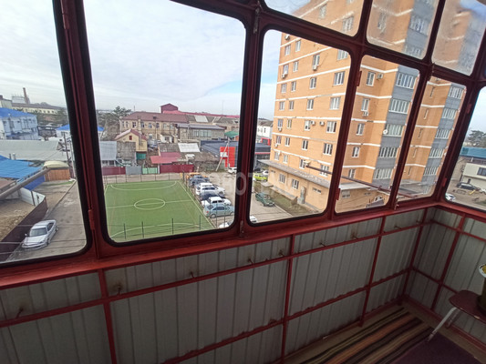 Продам трехкомнатную (3-комн.) квартиру, Карла Либкнехта ул, 19а, Крымск г