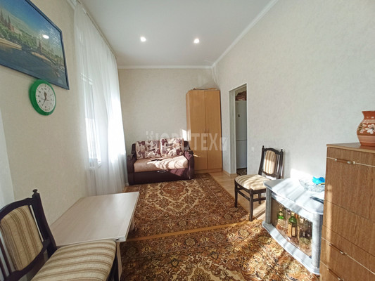 Продам однокомнатную (1-комн.) квартиру, Маршала Жукова ул, 107б, Крымск г