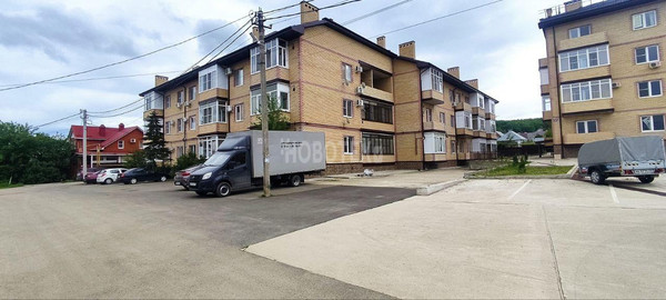 Продам двухкомнатную (2-комн.) квартиру, Тельмана ул, 56, Горячий Ключ г