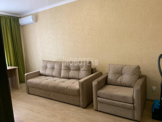 Продам двухкомнатную (2-комн.) квартиру, Тельмана ул, 56, Горячий Ключ г