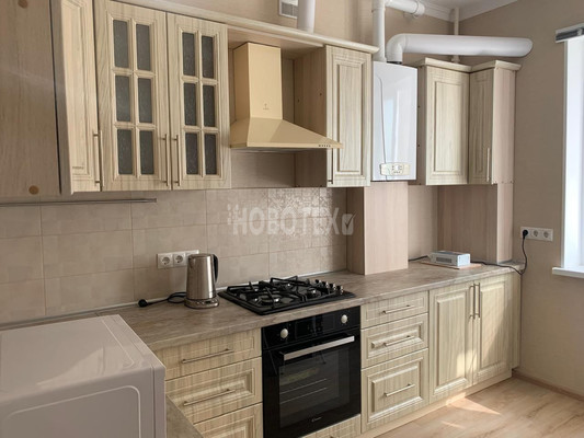 Продам двухкомнатную (2-комн.) квартиру, Тельмана ул, 56, Горячий Ключ г