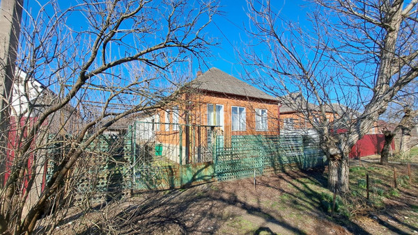 Продам дом, Краснодарская ул, 33, Крымск г, 0 км от города