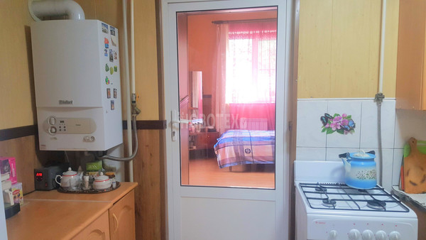 Продам трехкомнатную (3-комн.) квартиру, Горная ул, 14, Крымск г
