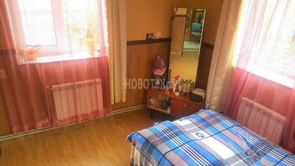 Продам трехкомнатную (3-комн.) квартиру, Горная ул, 14, Крымск г